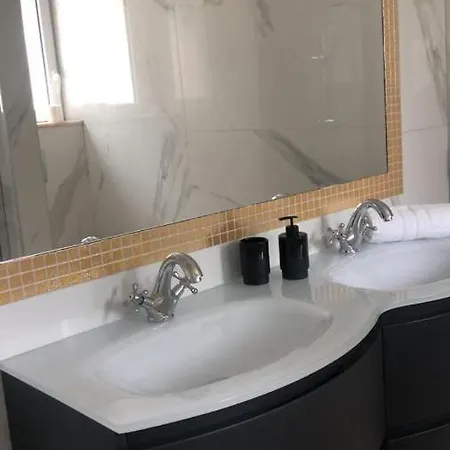 Magnifique , Jardin Et Terrasse